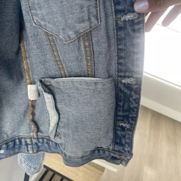 Womens Distressed Denim Jacket - Light Blue Size XS - Picture 4 of 9